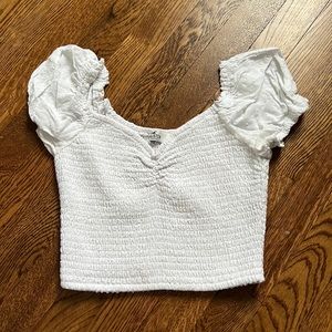 Hollister cropped short puffer sleeve